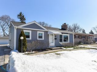 887 S Wolf Rd, Des Plaines, IL 60016