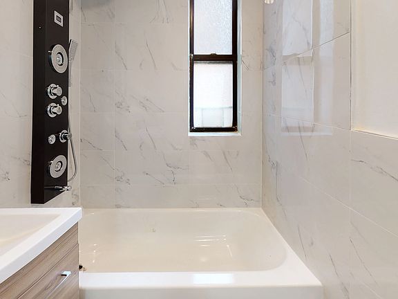 4th image of 2420 Morris Ave APT 1-D