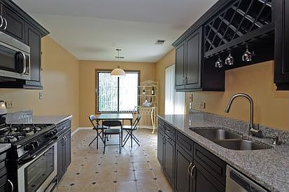 4th image of 4110 N Pheasant Trail Ct Unit 8