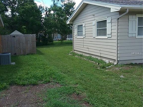 4th image of 2432 Evergreen Ave