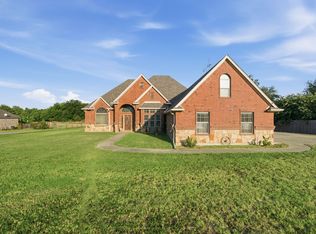 148 Fossil Rock Dr, Azle, TX 76020