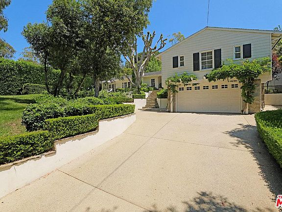 5th image of 8070 Mulholland Dr