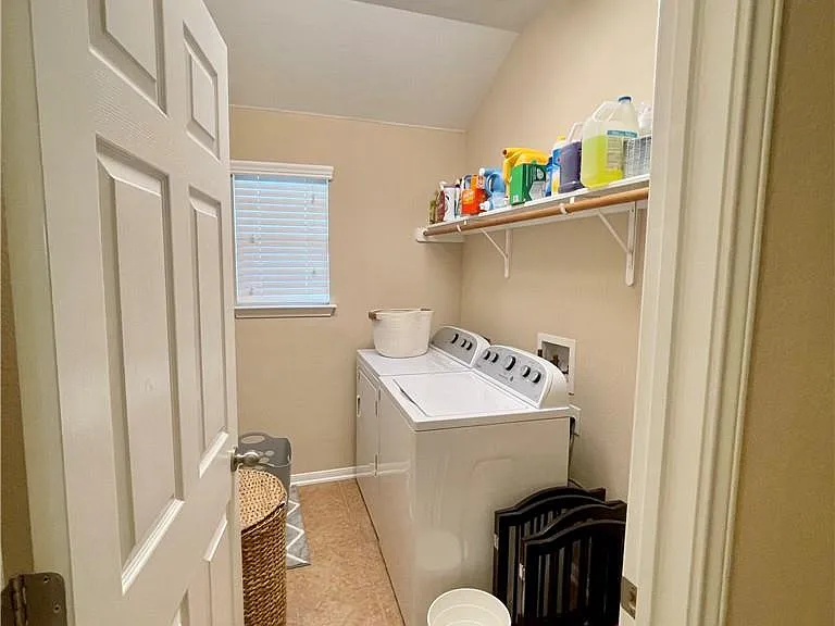 501 King Eider Ln — Photo 15