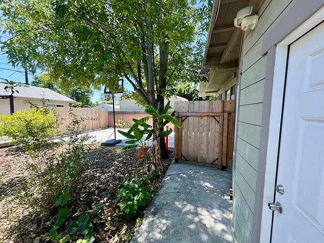 144 Primrose Ave #MAIN — Photo 11