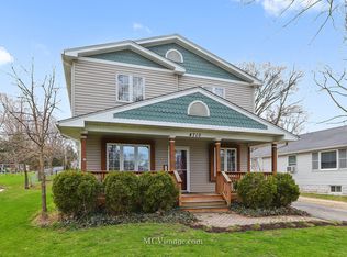 4710 Devon Ave, Lisle, IL 60532