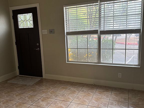 3rd image of 12277 Apricot Dr