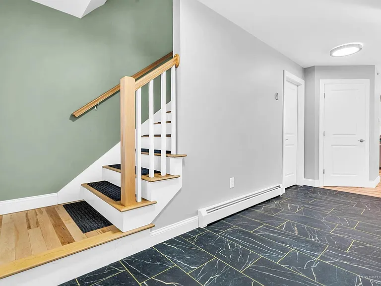36 Belvedere Dr — Photo 24