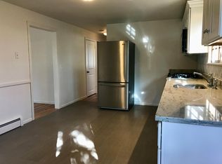 18 Guernsey St #1, Marblehead, MA 01945