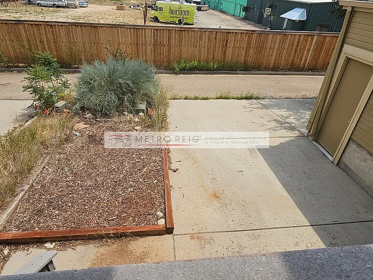 4976 10th St — Photo 8