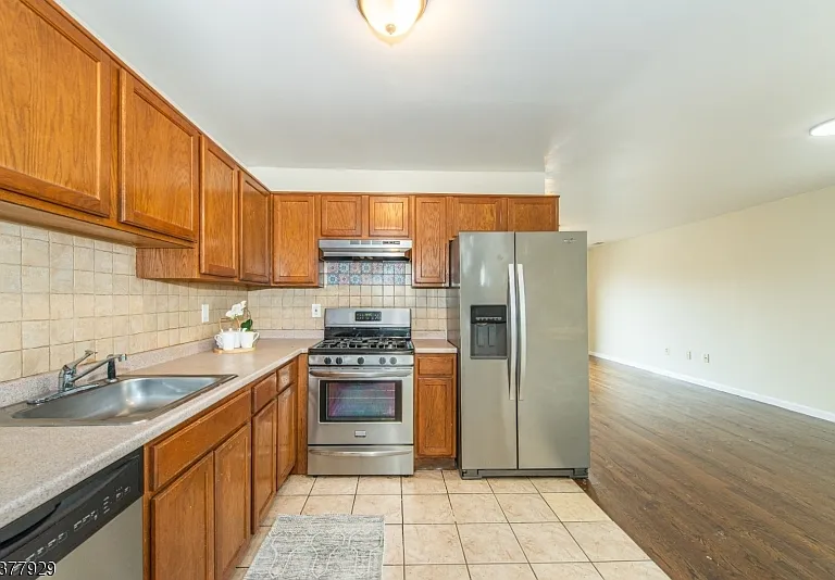 905 Olive St #2 — Photo 12
