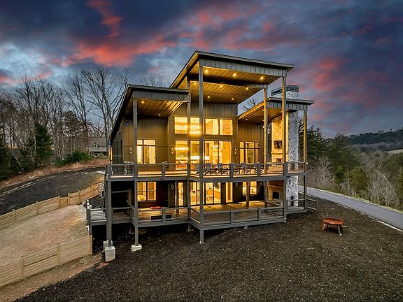 2nd image of 156 Coles Crossing Rd