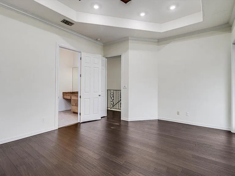 14910 Leeward Dr #304 — Photo 22