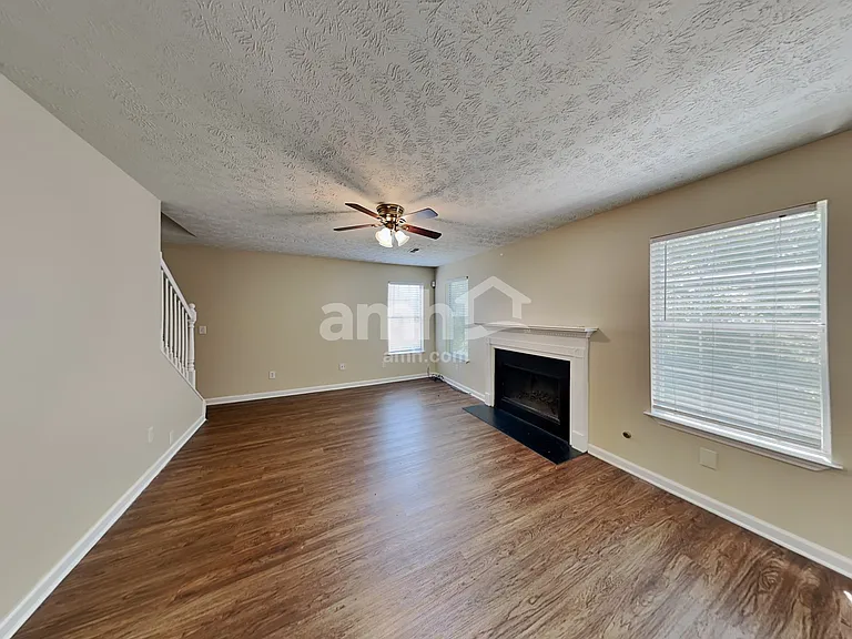 7114 Hillcrest Chase Dr — Photo 6