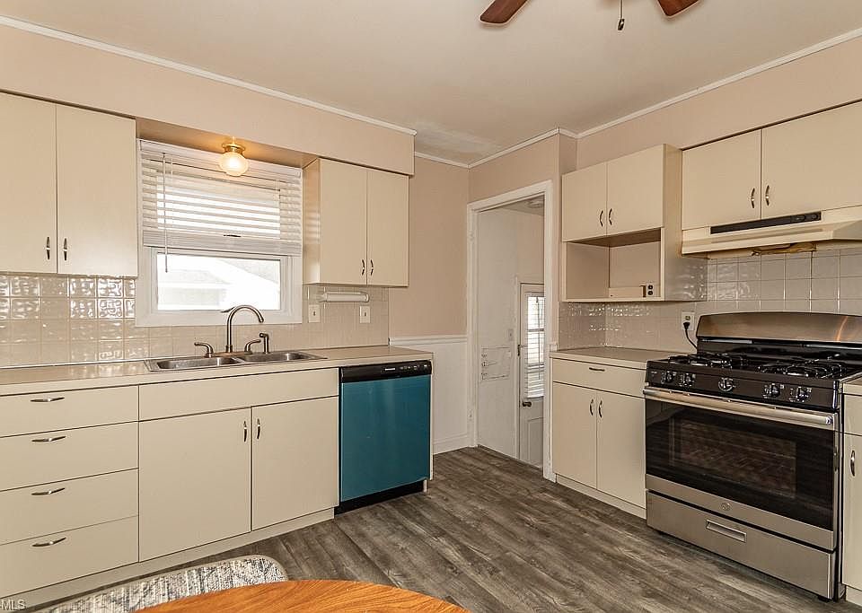 15705 Steinway Blvd, Maple Heights, OH 44137 | Zillow