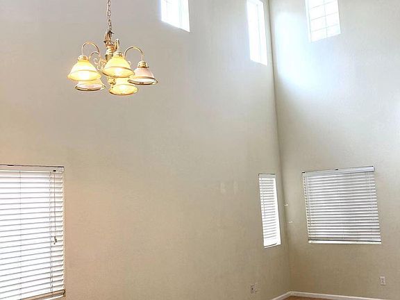 3rd image of 1856 Calaveras Ln