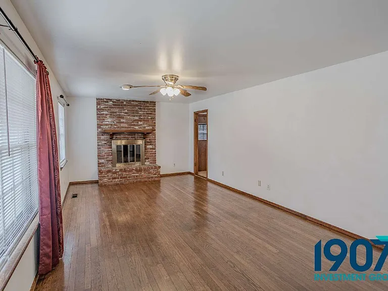 1101 SW 72nd St — Photo 16