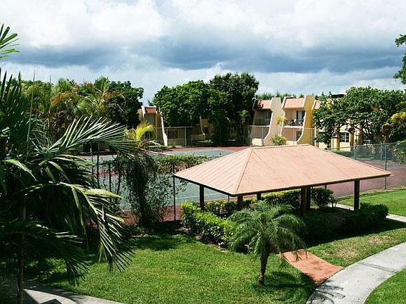 2nd image of 13921 SW 90th Ave #215-A