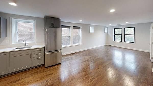 2nd image of 4217 Blaine Ave #B