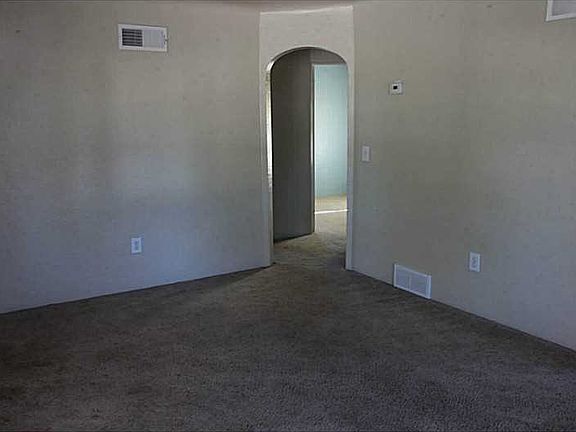 4th image of 421 Greenwood Ave