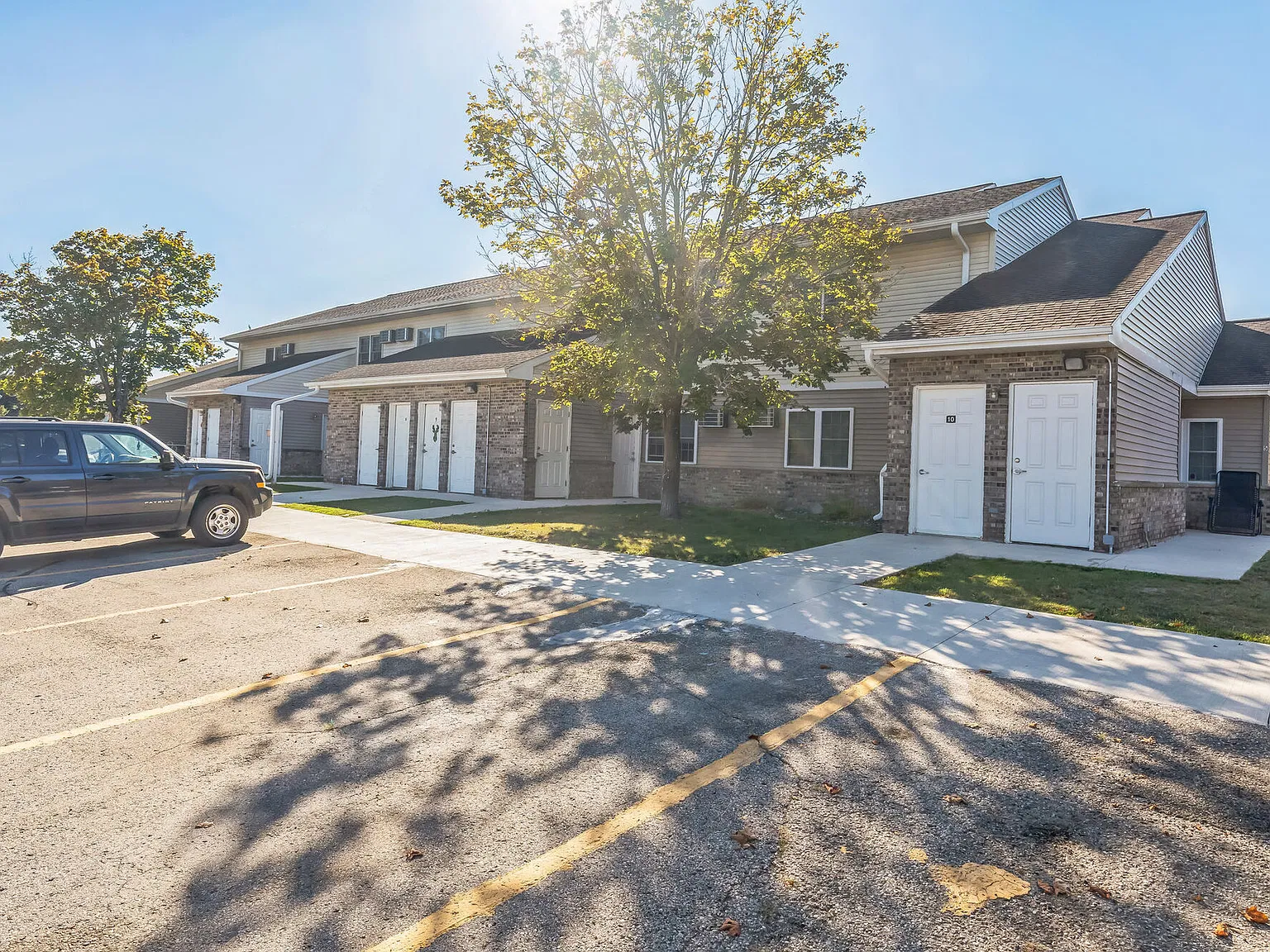 Spruce Meadows Apartments — Photo 1