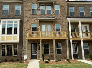 4955 Shay Town Ln, Peachtree Corners, GA 30092