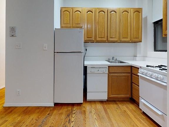 5th image of 222 E 87th St APT 2C