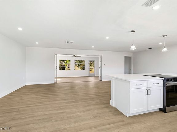 3rd image of 286 Reading St NW