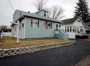 2 Pierce St, Albany, NY 12205