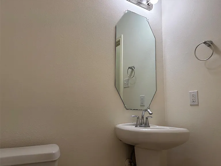 21223 Colton Cove Dr — Photo 9