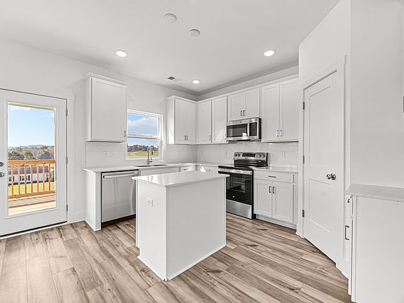 5th image of 2231 Sharpstone Dr