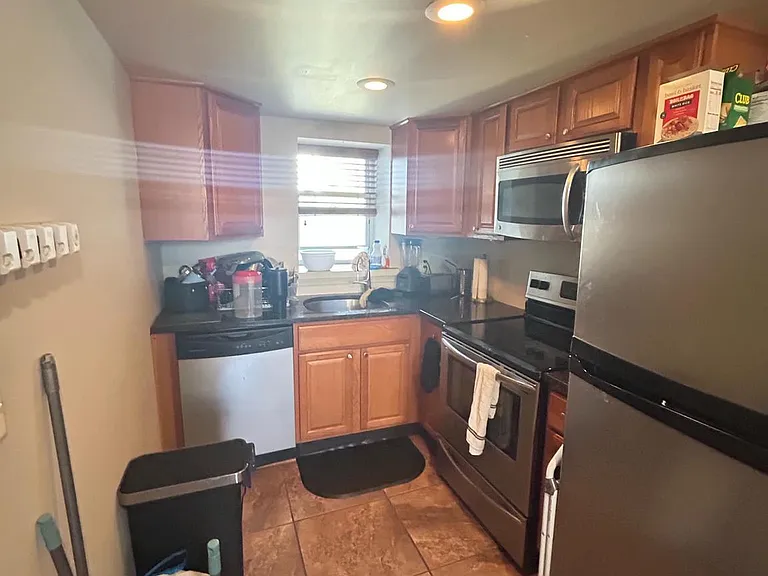1710 W Girard Ave #2F — Photo 2
