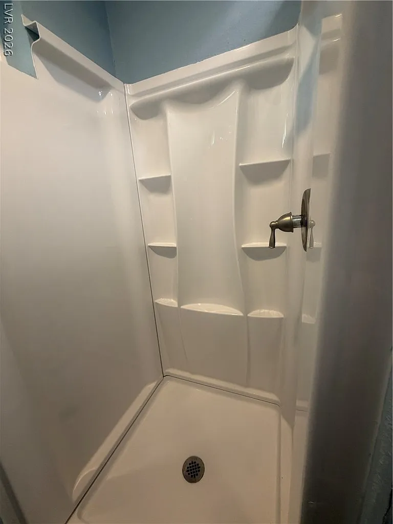 1 bed, 1.0 bath, 1270 sqft, $1,100 — Photo 4