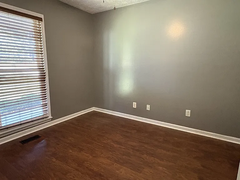204 Cobblestone Ct — Photo 25