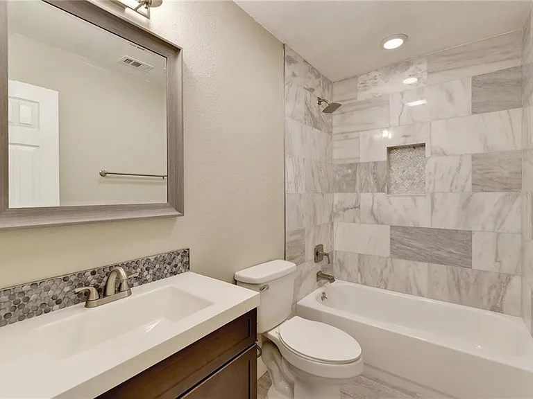 7504 Carver Ave #A — Photo 9