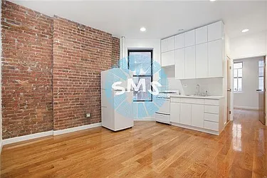 Rented by Space Marketing Shop