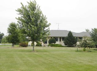 1004 Coulee Trl, Roberts, WI 54023