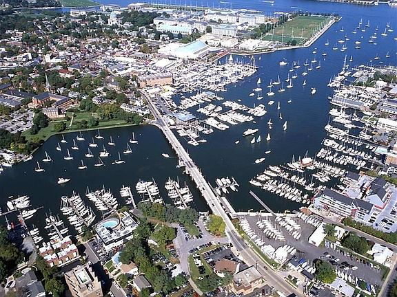 Easy access to the Chesapeake Bay