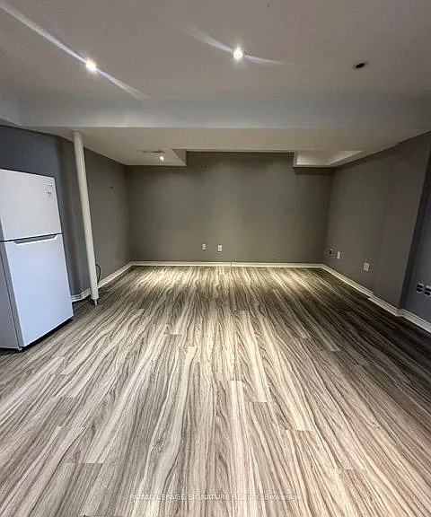 156 Twin Pines Cres #BASEMENT — Photo 12