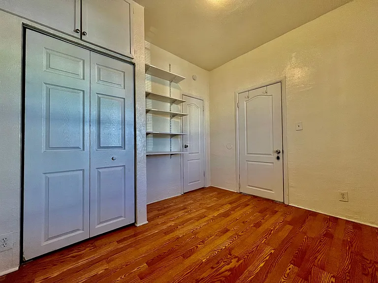 1728 E 37th Ave — Photo 9