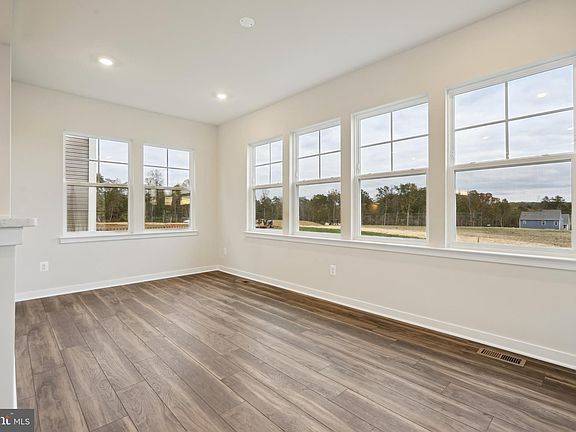 4th image of 18154 Telford Lot 1125