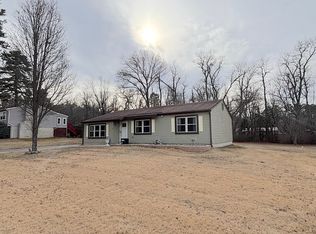 3 Cedar Hill Dr, Sicklerville, NJ 08081