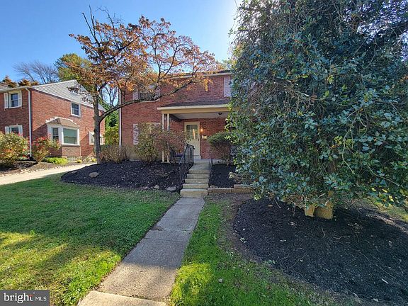 2nd image of 120 W Stratford Ave