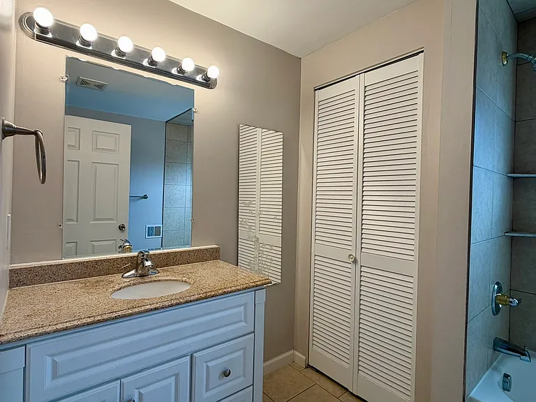 82 Poplar St #2 — Photo 11