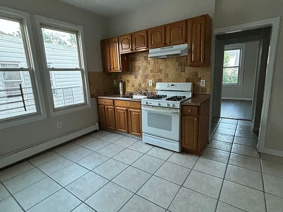 2nd image of 184 Norwood St APT 1L