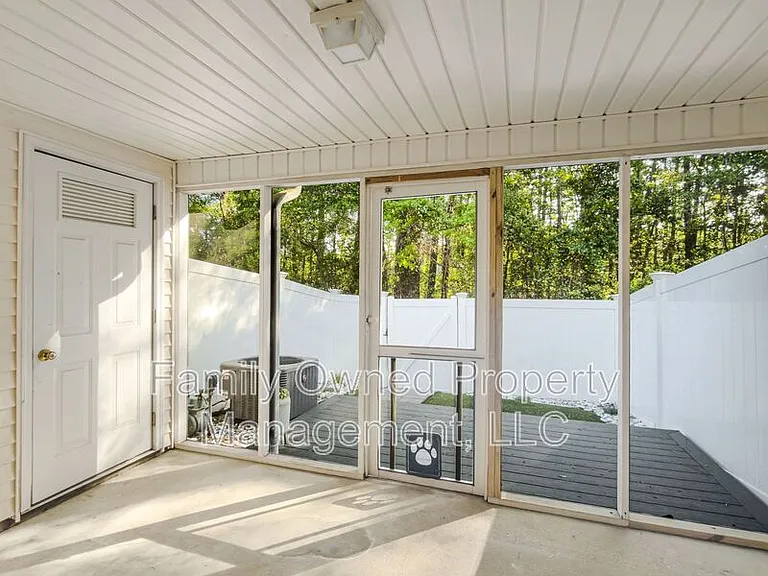 502 Tree Branch Cir — Photo 26