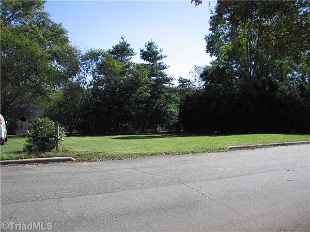 1st image of 307 Lang Ct