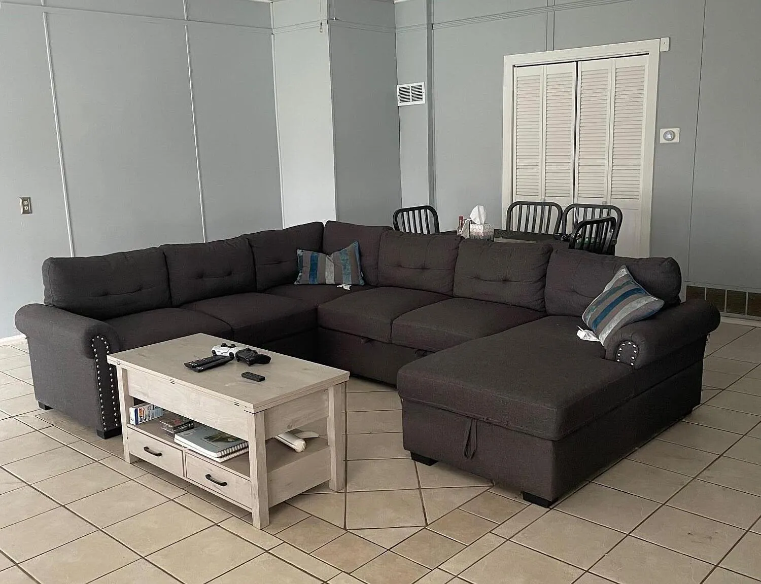3 bed, 2.0 bath, 1738 sqft, $1,400 — Photo 2