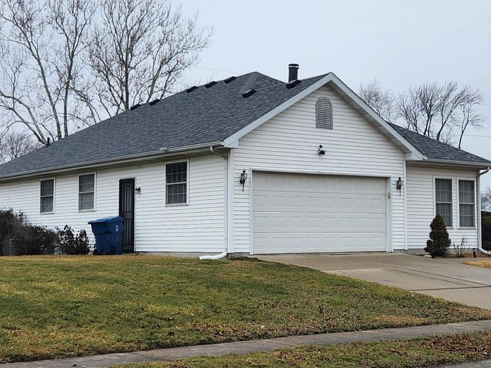 2nd image of 913 Knoll Pointe Pl