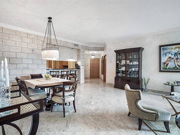 4th image of 9595 Collins Ave
