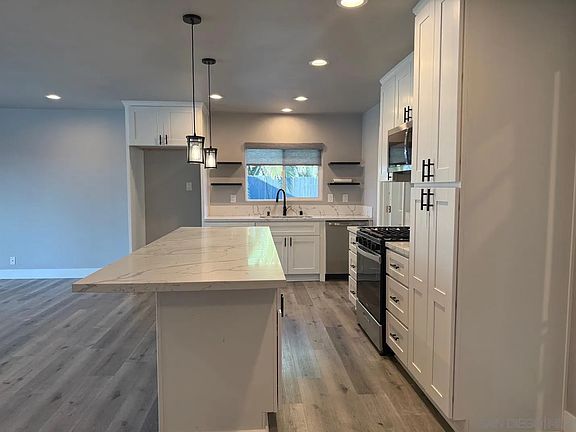 4th image of 3516 Las Vegas Dr